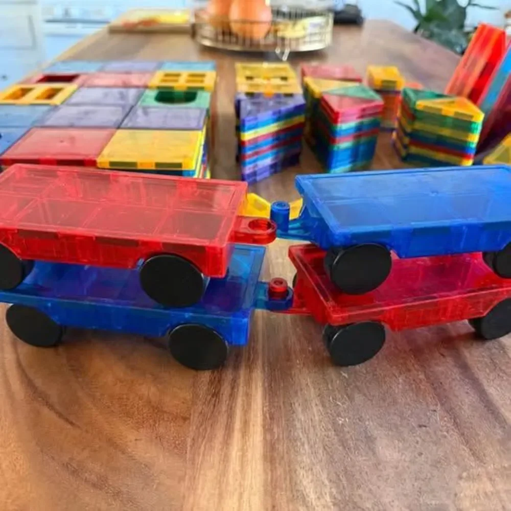 Magnetic Tiles Building Set 305 Pieces | STEM Educational Toy | Excellent Condit